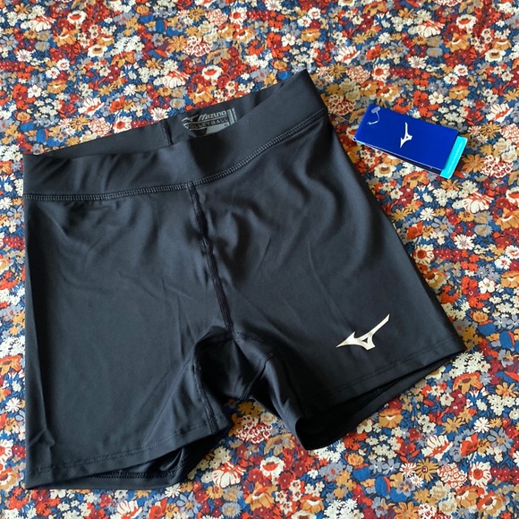 Mizuno Pants - Women’s small black short volleyball Shorts